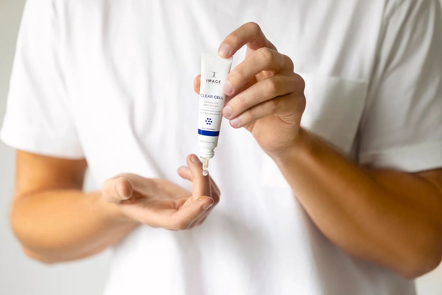 CLEAR CELL clarifying acne spot treatment